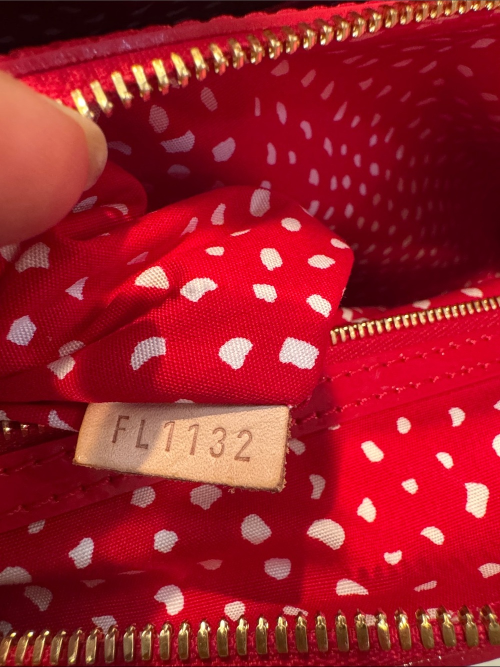New & Limited Edition Louis Vuitton Yayoi Kusama Infinity Lockit MM handbag - Picture 14 of 15